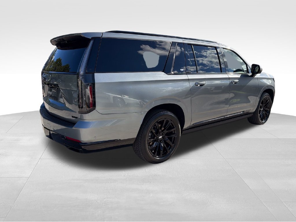 Used 2025 Cadillac Escalade ESV Sport Platinum w/ LPO, Floor Liner Package AWD/4WD image 8
