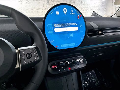 Certified 2025 MINI Cooper 2-Door Hardtop image 9