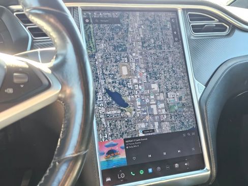 Used 2017 Tesla Model X 100D image 18