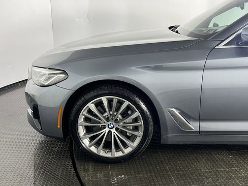 Certified 2022 BMW 530i xDrive w/ Premium Package image 4