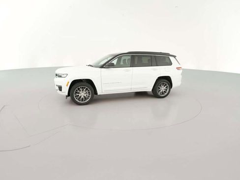 New 2025 Jeep Grand Cherokee L Summit w/ Luxury Tech Group V image 5