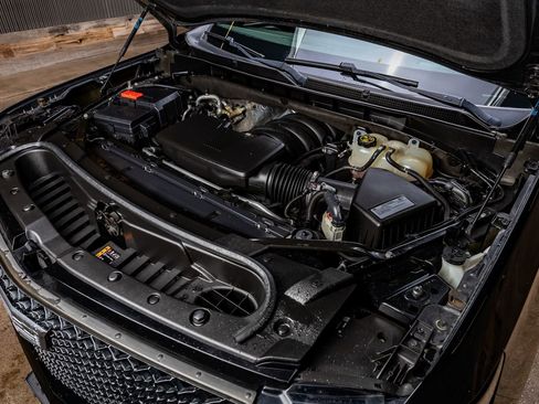 Used 2021 Cadillac Escalade ESV Sport w/ Driver Assist Tech Package image 41