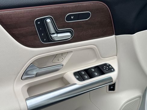 Used 2023 Mercedes-Benz GLA 250 4MATIC image 30