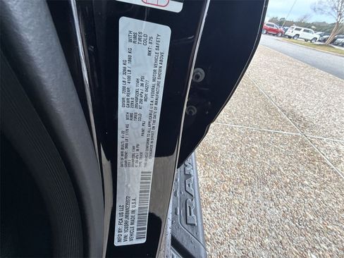 Used 2022 RAM 1500 Laramie image 31