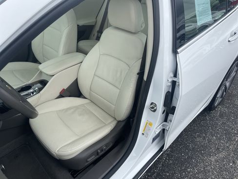 Used 2020 Chevrolet Malibu Premier FWD image 20