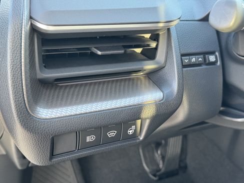 New 2027 Toyota Prius Limited FWD image 17
