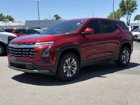 Used 2026 Chevrolet Equinox LT w/ Convenience Package II FWD image 7