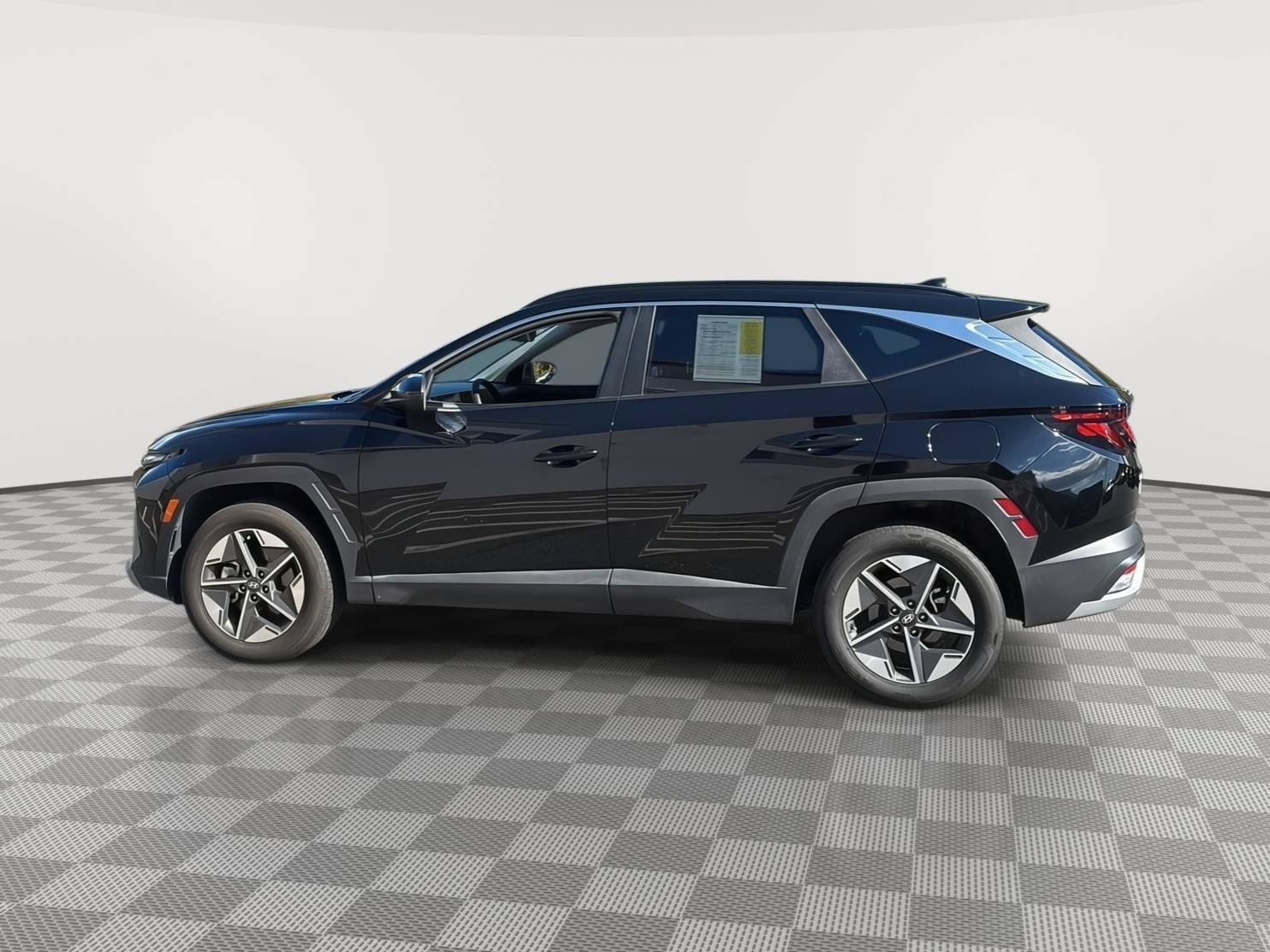 Certified 2025 Hyundai Tucson SEL AWD/4WD image 8