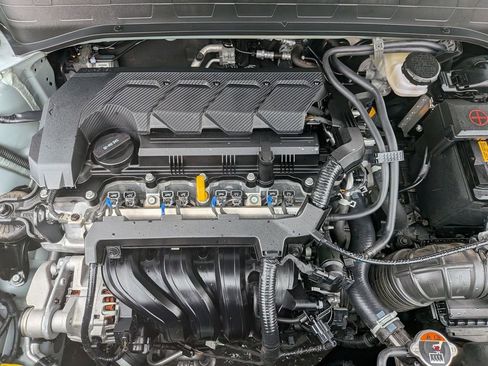 Used 2025 Hyundai Venue SEL FWD image 35