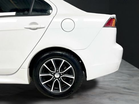 Used 2017 Mitsubishi Lancer ES FWD image 38