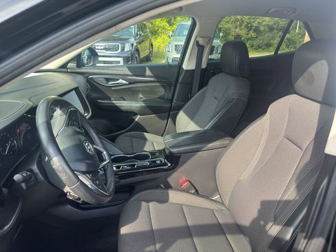 Used 2023 Buick Envision Preferred image 9