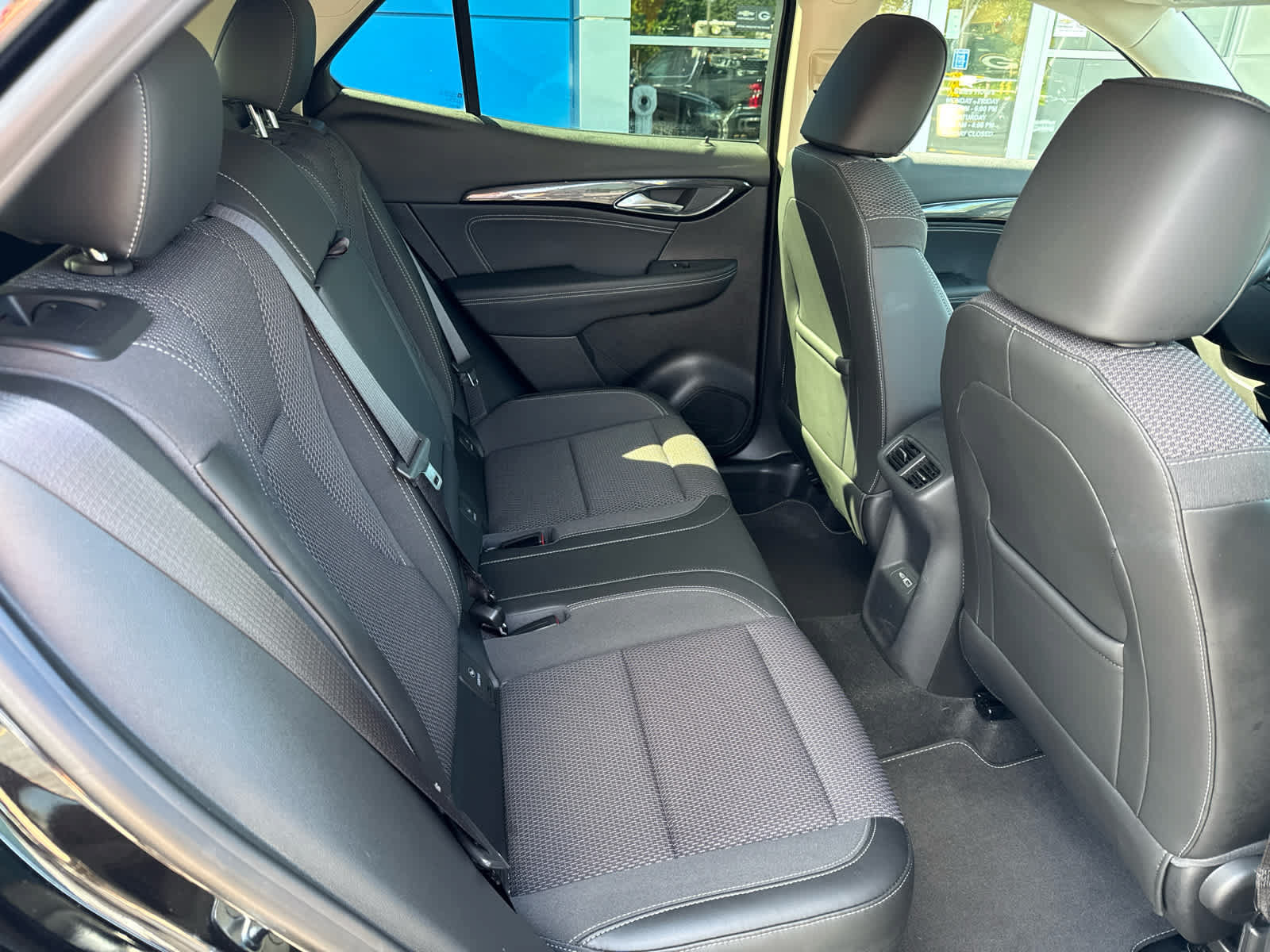 Certified 2022 Buick Envision Preferred AWD/4WD image 5