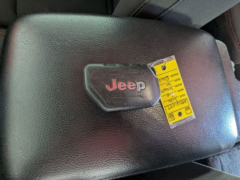 Used 2020 Jeep Wrangler Unlimited Rubicon AWD/4WD image 29