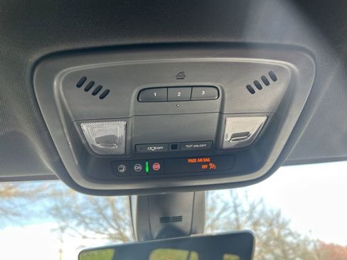 Certified 2023 Chevrolet Traverse Premier AWD/4WD image 20