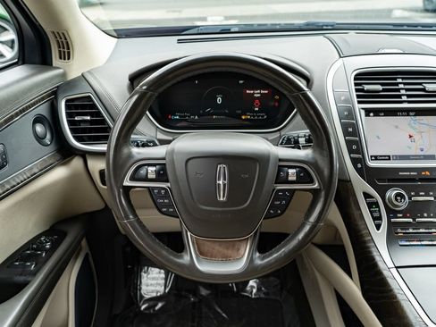 Used 2019 Lincoln Nautilus Reserve w/ Cargo Utility Package AWD/4WD image 12