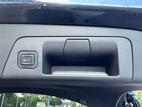 Used 2021 Buick Envision Essence AWD/4WD image 22