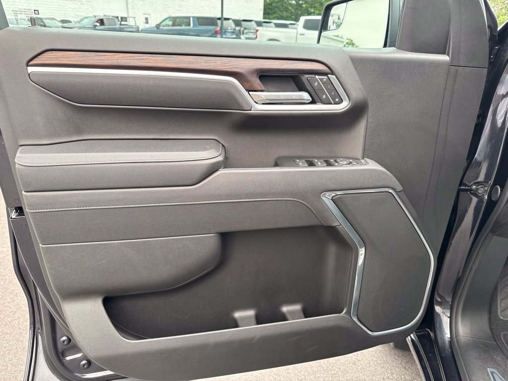 Used 2026 GMC Sierra 1500 SLT AWD/4WD image 10