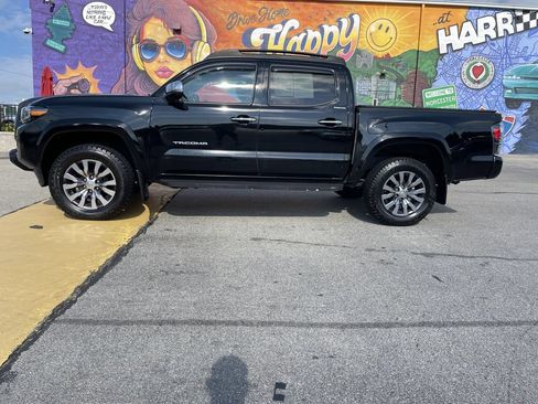 Certified 2023 Toyota Tacoma Limited AWD/4WD image 2