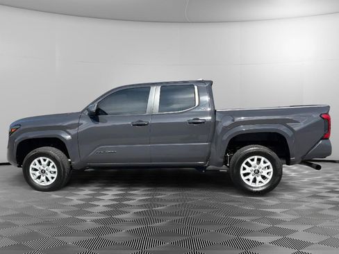 Used 2024 Toyota Tacoma SR5 AWD/4WD image 5