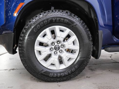 Used 2022 Nissan Frontier SV w/ Technology Package AWD/4WD image 30