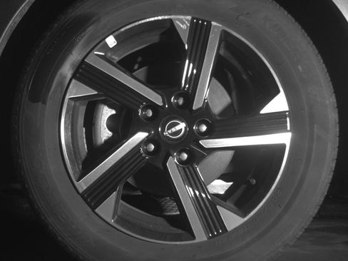 Used 2025 Nissan Sentra SV FWD image 15