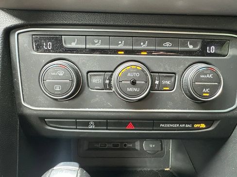 Used 2021 Volkswagen Atlas SE w/ Towing Package FWD image 18