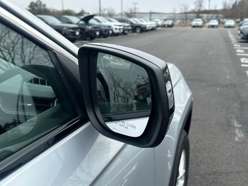 Used 2023 Jeep Grand Cherokee L Laredo image 12