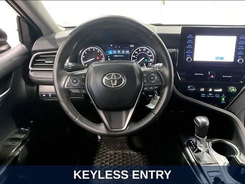 Used 2021 Toyota Camry SE AWD/4WD image 11