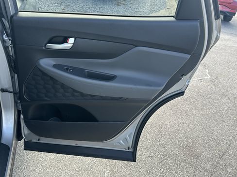 Used 2023 Hyundai Santa Fe SE image 18