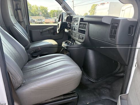 Used 2018 Chevrolet Express 2500 w/ Safety Package RWD image 22