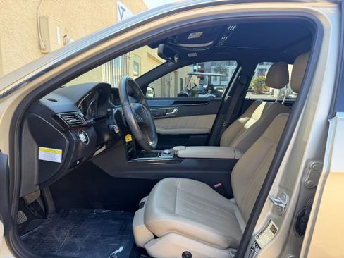 Used 2011 Mercedes-Benz E 550 Sedan w/ Premium 1 Pkg image 16