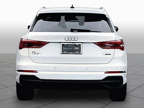 Certified 2023 Audi Q3 2.0T Premium w/ Convenience Package AWD/4WD image 5