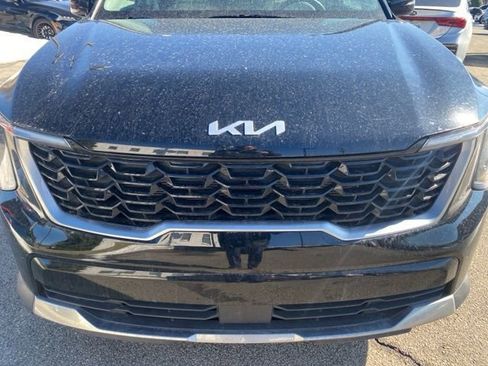 Used 2025 Kia Sorento S image 42