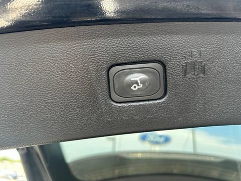 Used 2024 Ford Edge Titanium AWD/4WD image 10