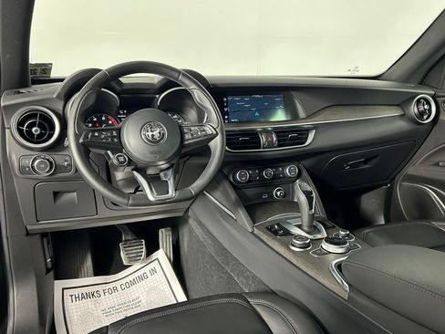 Used 2023 Alfa Romeo Stelvio Ti AWD/4WD image 18