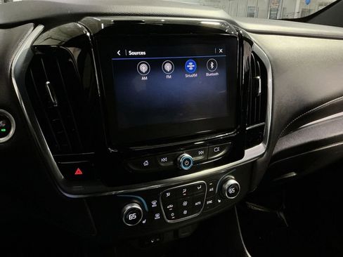 Used 2023 Chevrolet Traverse LT AWD/4WD image 19