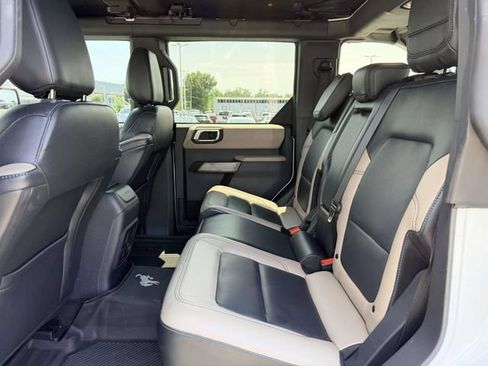 Used 2023 Ford Bronco Wildtrak AWD/4WD image 13