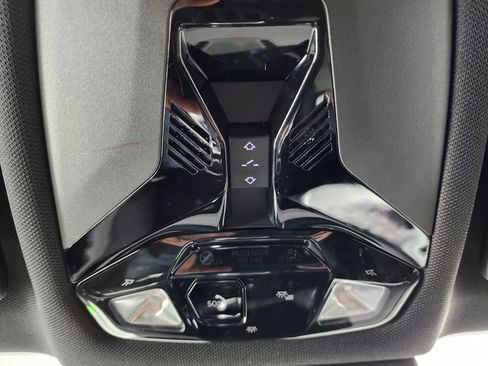 Used 2025 BMW X1 xDrive28i image 49