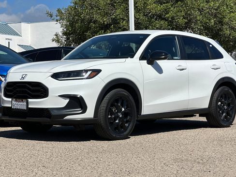 Used 2023 Honda HR-V Sport image 8