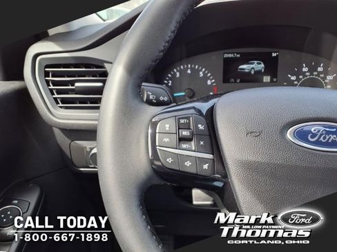 Used 2022 Ford Escape SE w/ Cold Weather Package image 15