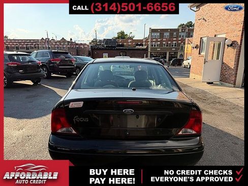 Used 2002 Ford Focus LX FWD image 4