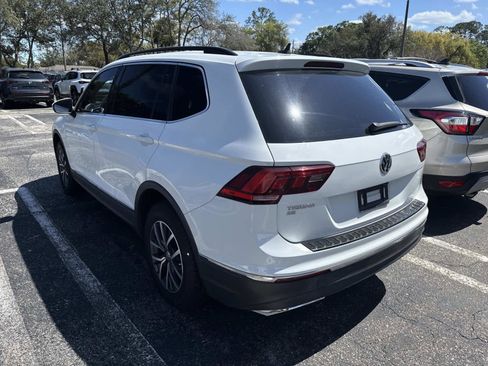 Used 2020 Volkswagen Tiguan SE image 3