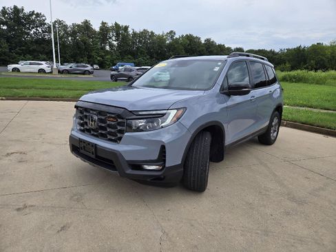Used 2022 Honda Passport TrailSport image 4