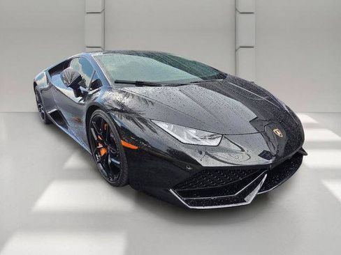 Used 2018 Lamborghini Huracan LP 610-4 AWD/4WD image 3