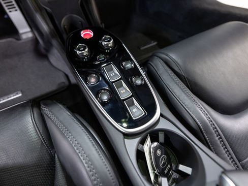 Used 2023 McLaren GT image 40