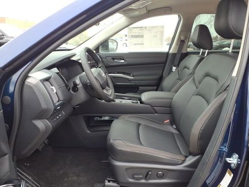 New 2026 Nissan Pathfinder SL image 26