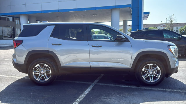 Used 2025 GMC Terrain Elevation AWD/4WD image 8