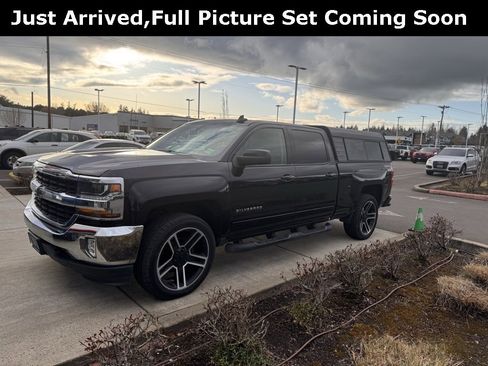 Used 2017 Chevrolet Silverado 1500 LT w/ LPO, Black Pack image 1