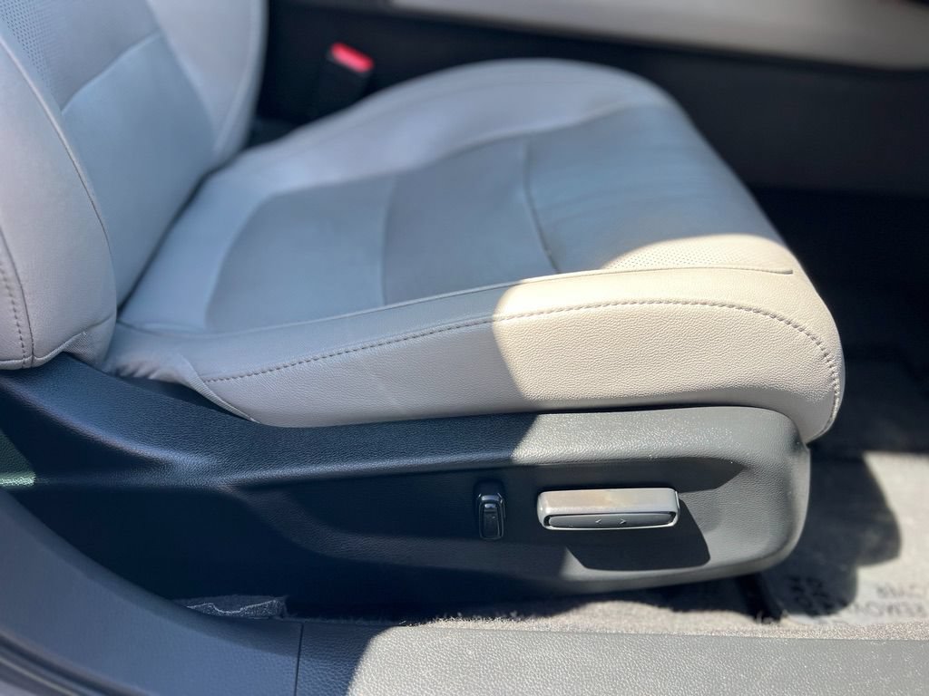 Used 2019 Honda Accord Touring image 25