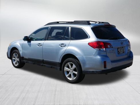 Used 2013 Subaru Outback 2.5i Limited image 3